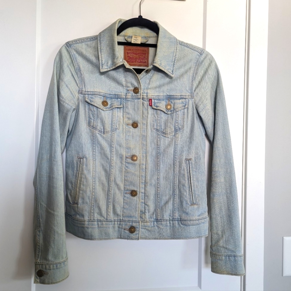 LEVI'S XS light wash jean jacket